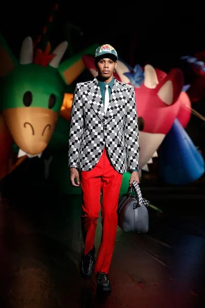 Look 12